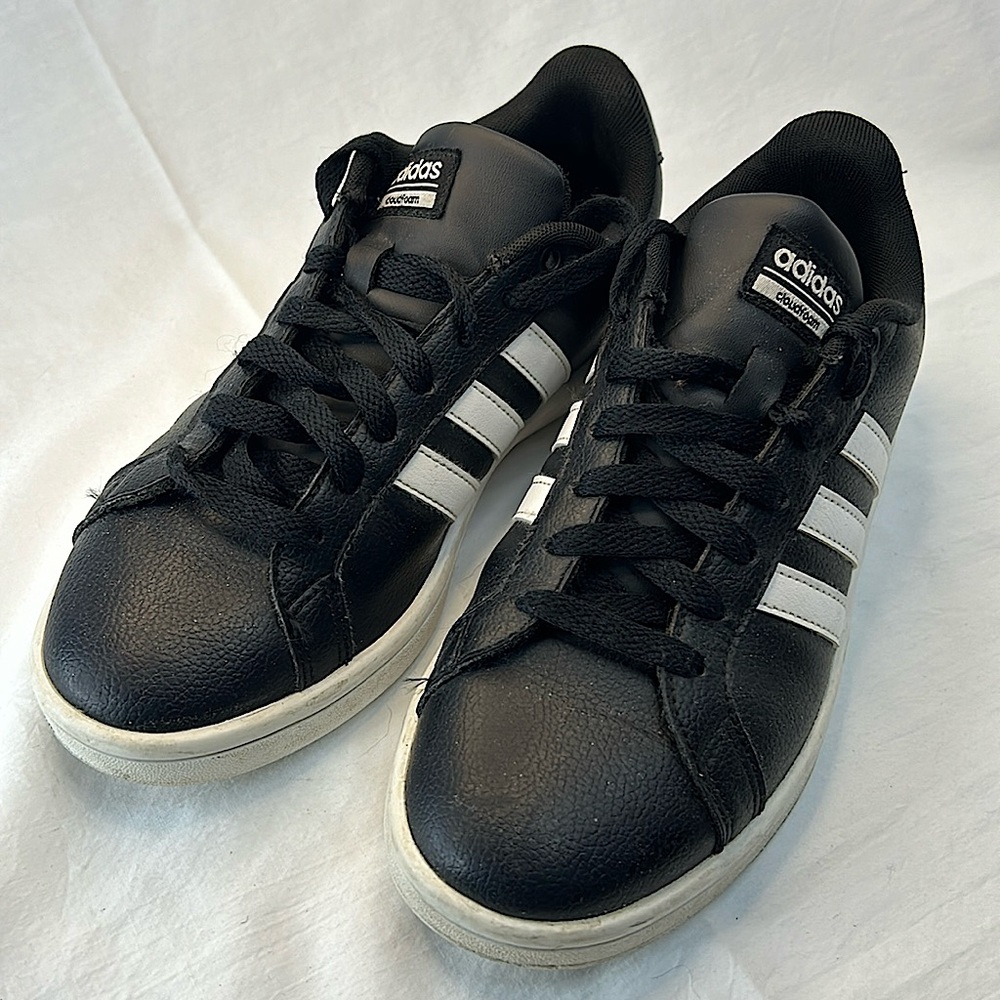 Adidas cloudform tennis shoes